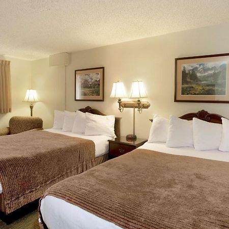 Best Western Torchlite Wheatland Екстериор снимка