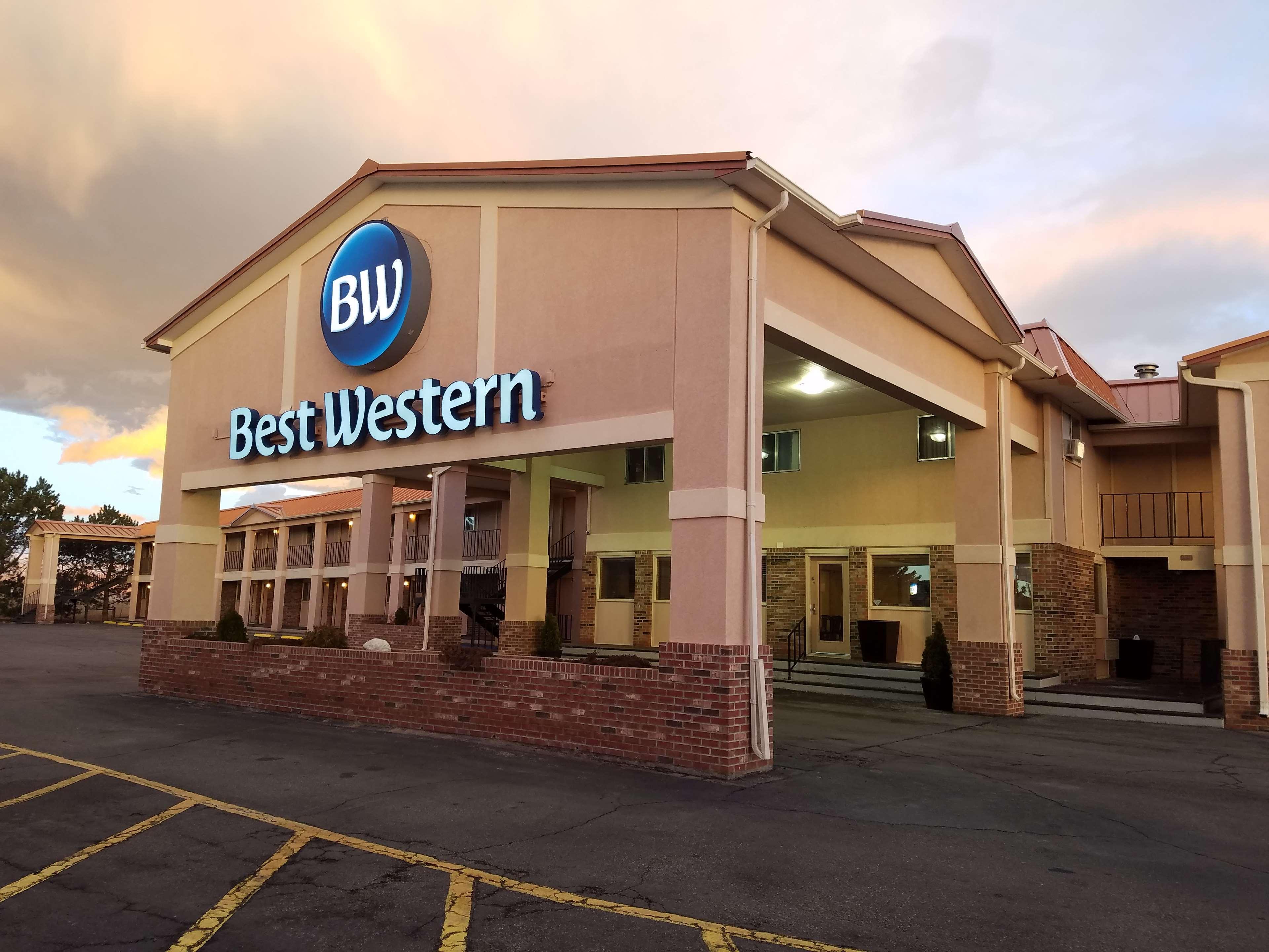 Best Western Torchlite Wheatland Екстериор снимка